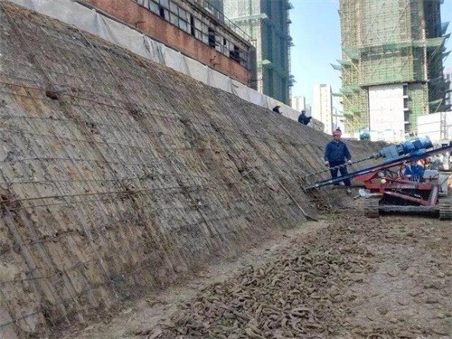 根河建筑边坡支护
